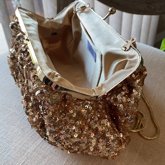 Belle Badgley Mischka Clutch - Picture 8 of 11